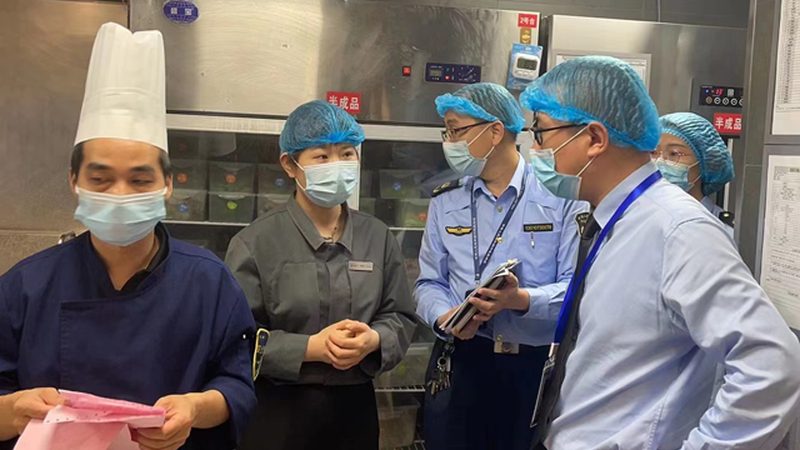 塑料包装：轻便但需关注环保